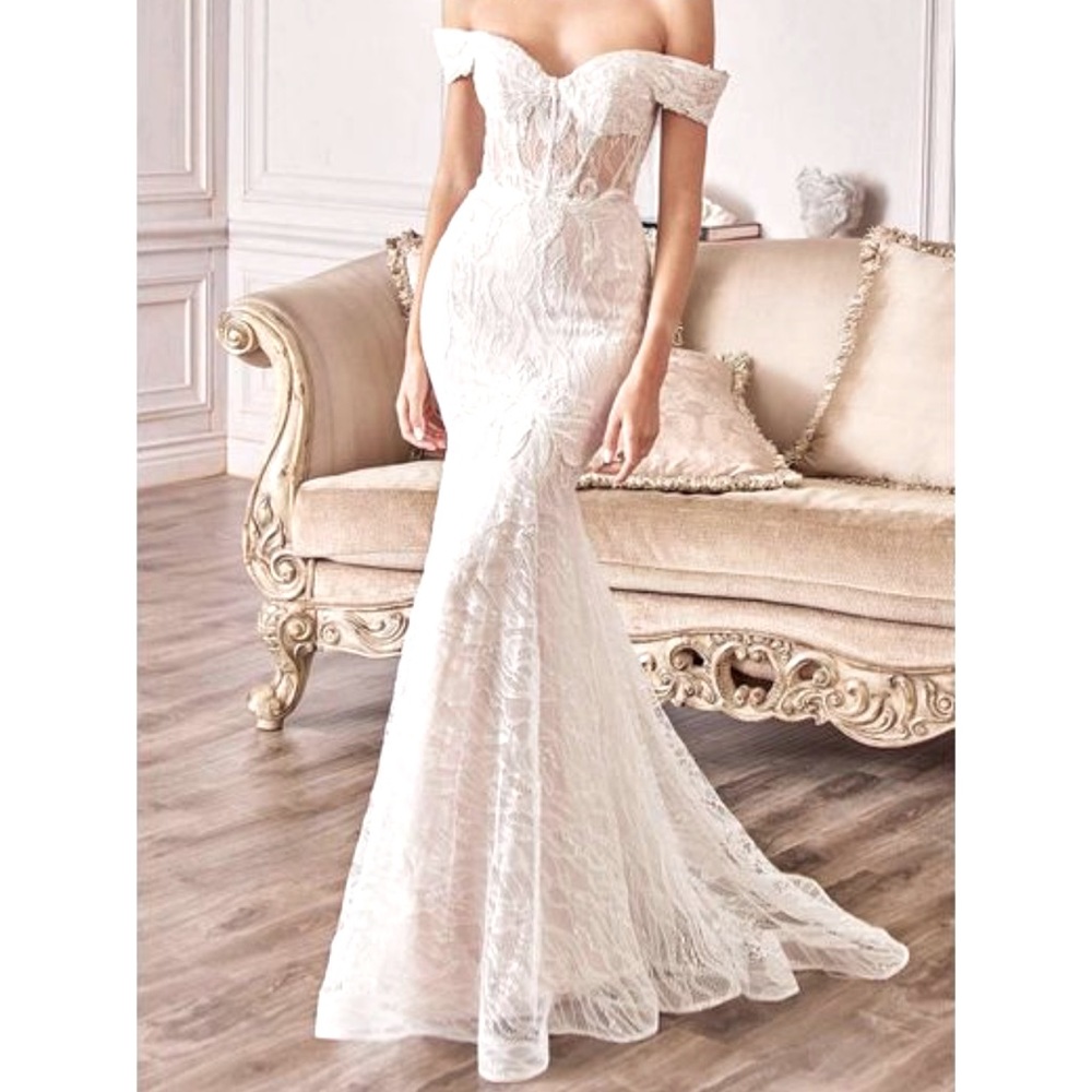 Off-Shoulder White Lace Mermaid Wedding Dress